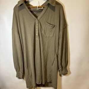 New In Green Long Sleeve Thermal Waffle Knit Shirt Medium Oversized w/ Pockets